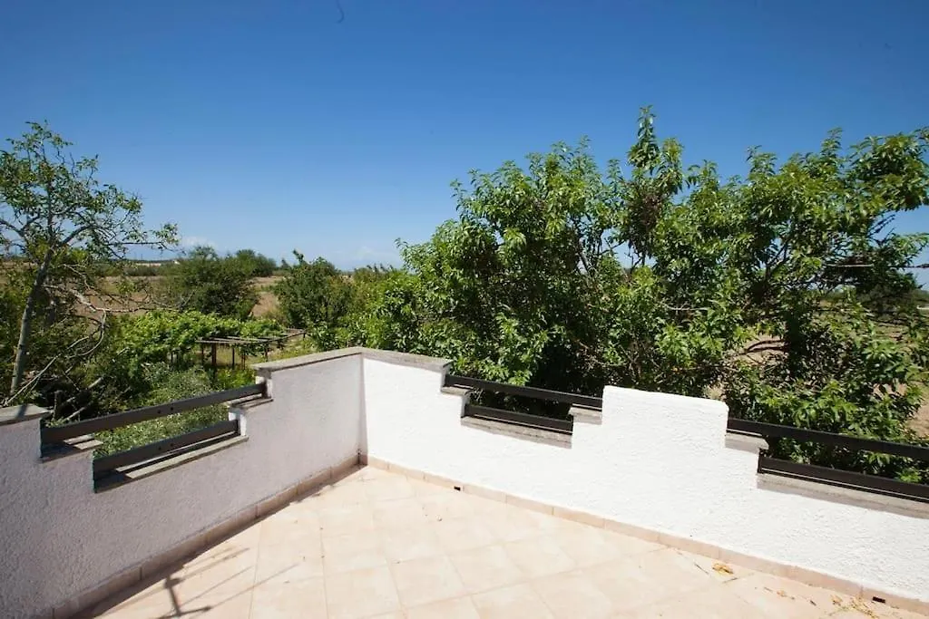 Wonderful Villa With Huge Yard, At Potamos Beach Epanomi 0*,  Grecia