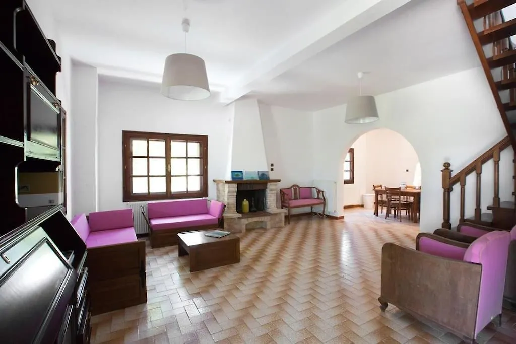 Wonderful Villa With Huge Yard, At Potamos Beach Epanomi